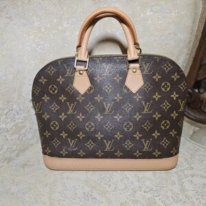 Louis Vuitton Alma PM Handbags